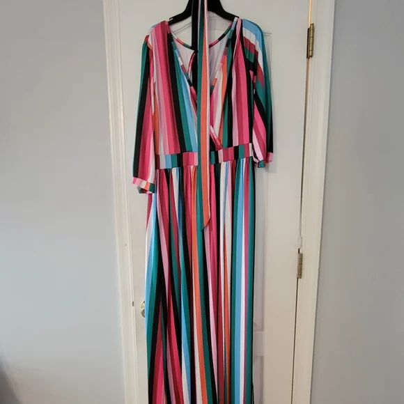 Multi color maxi dress - Picture 3 of 3